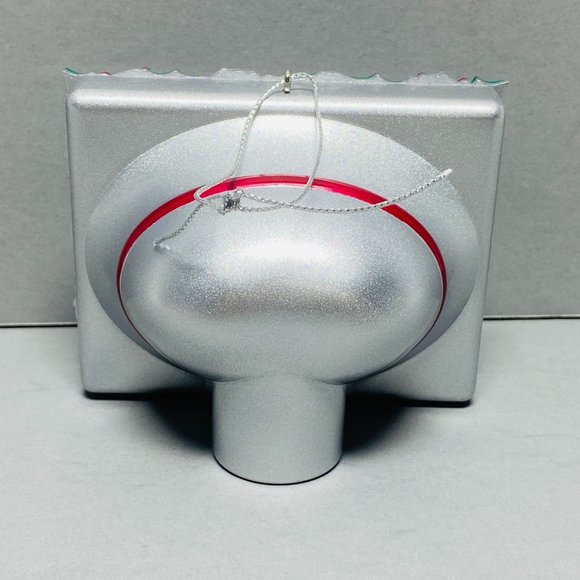 Hallmark 2005 Keepsake Ornament Thomas Kinkade Silent Night Painter of Light - Picture 6 of 13